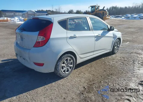 2013 Hyundai Accent Gs z USA, uszkodzony, nr VIN KMHCT5AE2DU116029